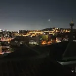 \'Seongbuk Castle Suites\' 5 Bedroom, Castle-Wall View,
