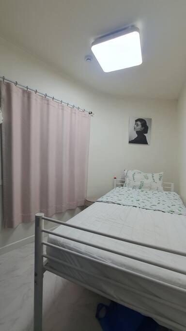 'seongbuk Castle Suites' 5 Bedroom, Castle-wall View, Appartamento Seul