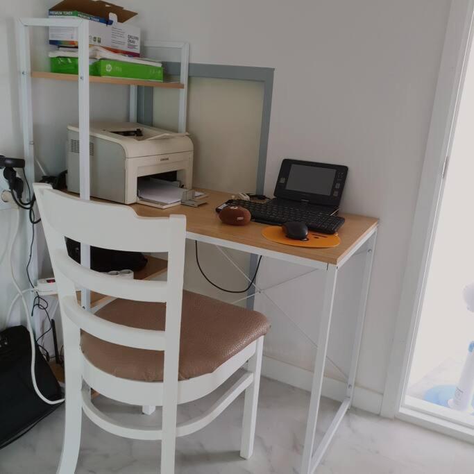 'seongbuk Castle Suites' 5 Bedroom, Castle-wall View, Seul