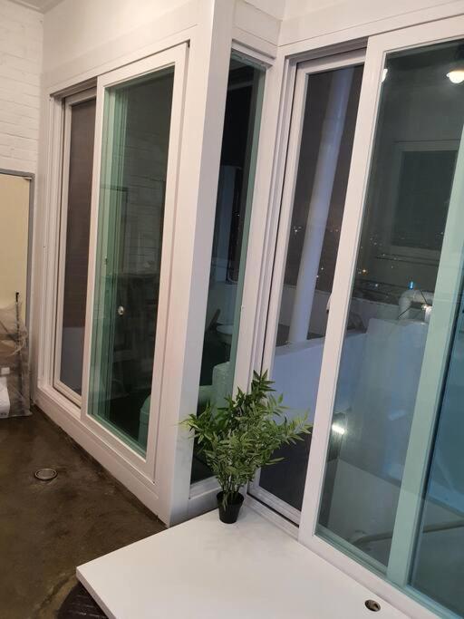 Appartamento 'seongbuk Castle Suites' 5 Bedroom, Castle-wall View,