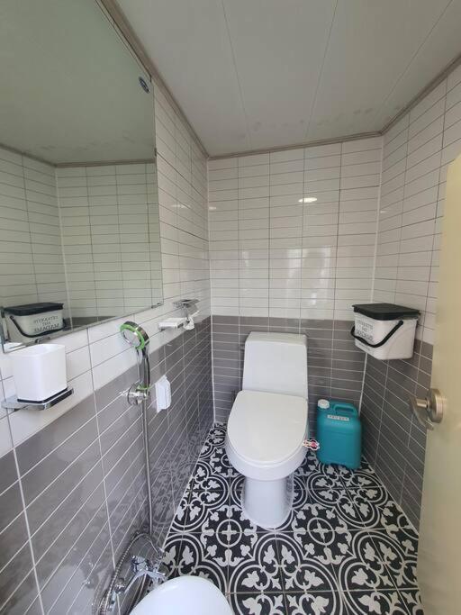 'seongbuk Castle Suites' 5 Bedroom, Castle-wall View, Apartment Seoul