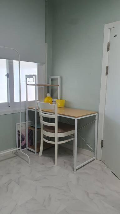 'seongbuk Castle Suites' 5 Bedroom, Castle-wall View, * Seoul
