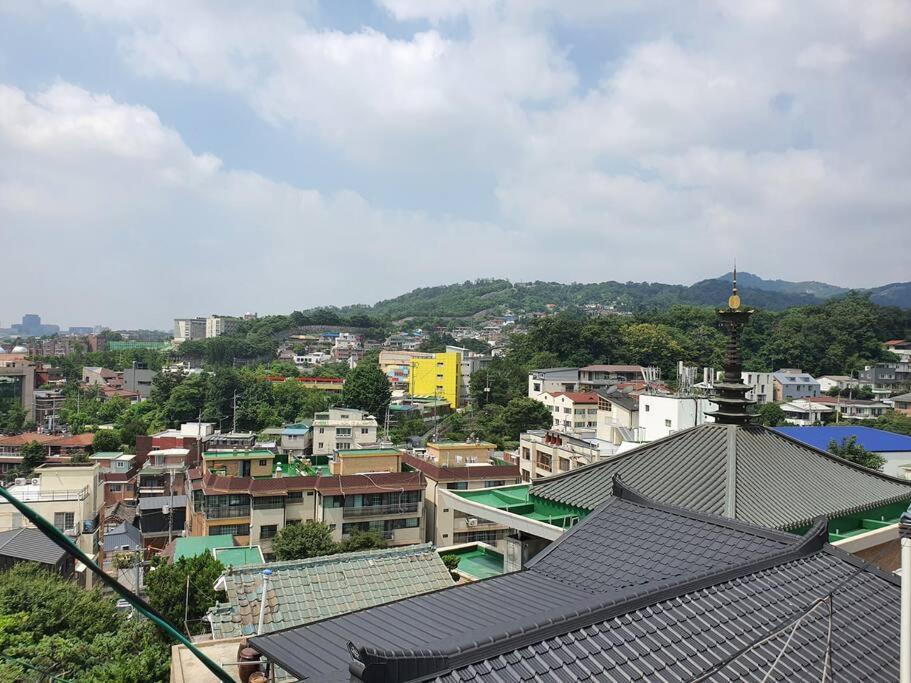 Apartment 'seongbuk Castle Suites' 5 Bedroom, Castle-wall View, *