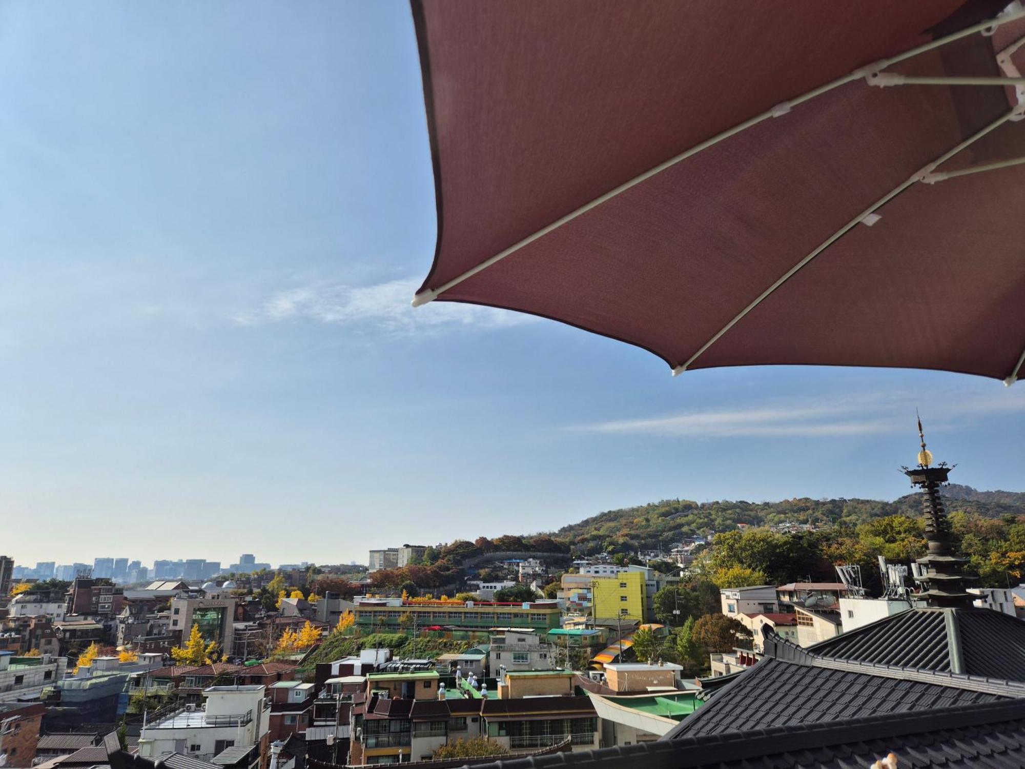 Apartment 'seongbuk Castle Suites' 5 Bedroom, Castle-wall View,
